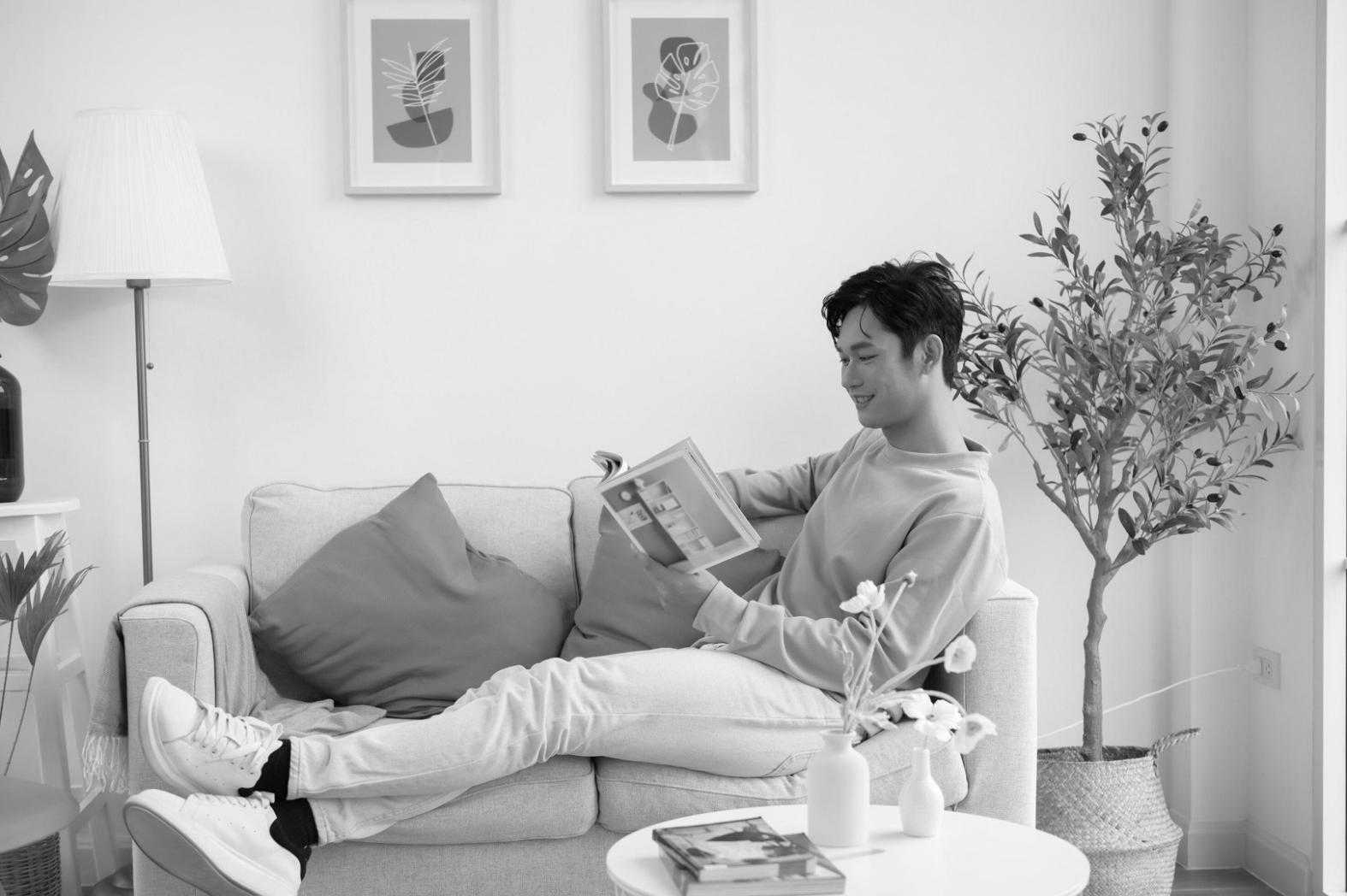 Teilnehmer bei der praktischen Budgetplanung am Laptop